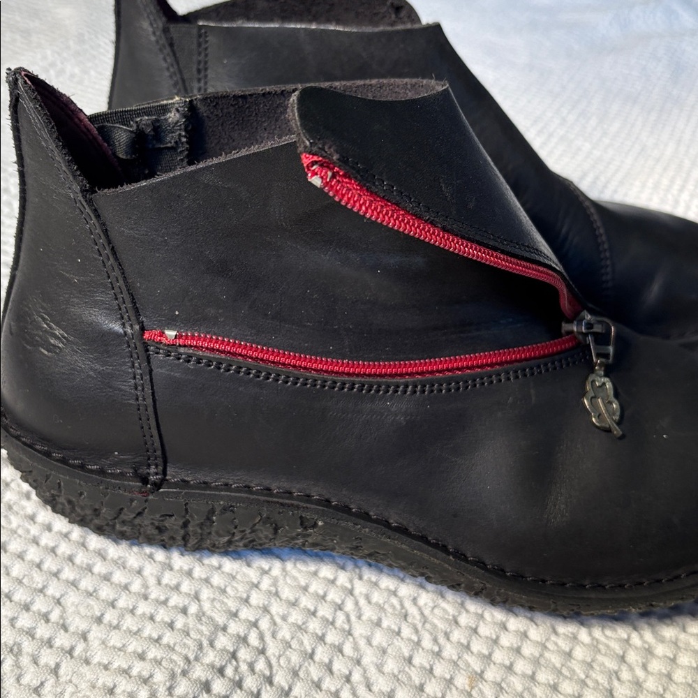 Loints of Holland Black Ankle Boots, Red Zipper, EUC, look NEW! Size UK 39, US 8 - Picture 6 of 15